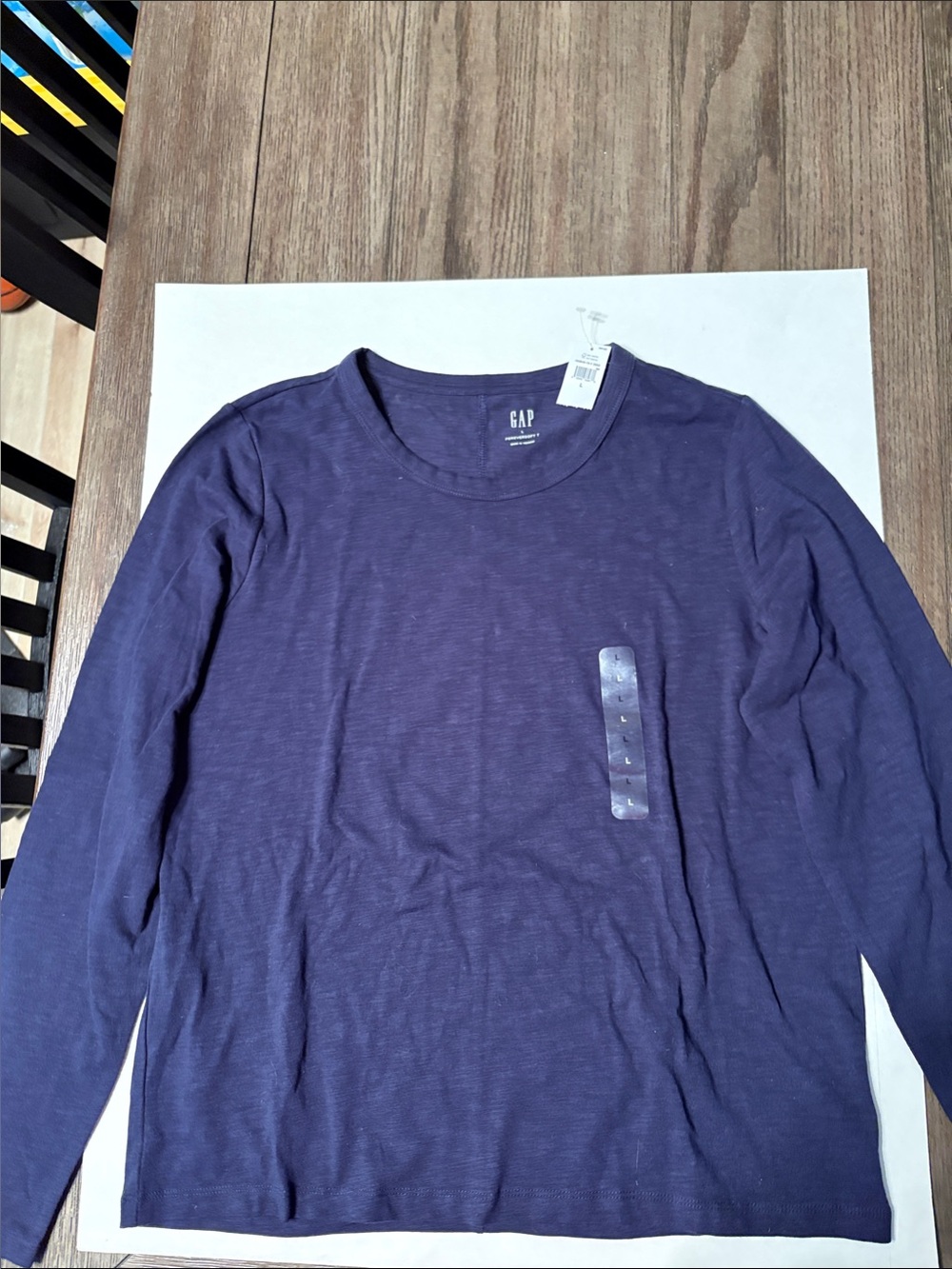 GAP women's long sleeve crewneck tee.